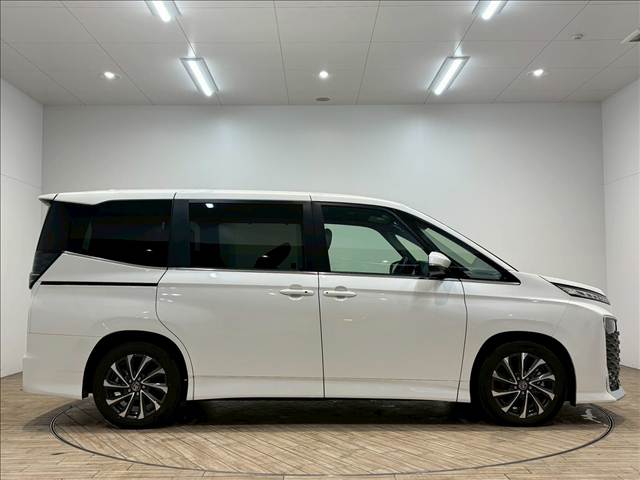 トヨタ&nbsp;ヴォクシーの画像14