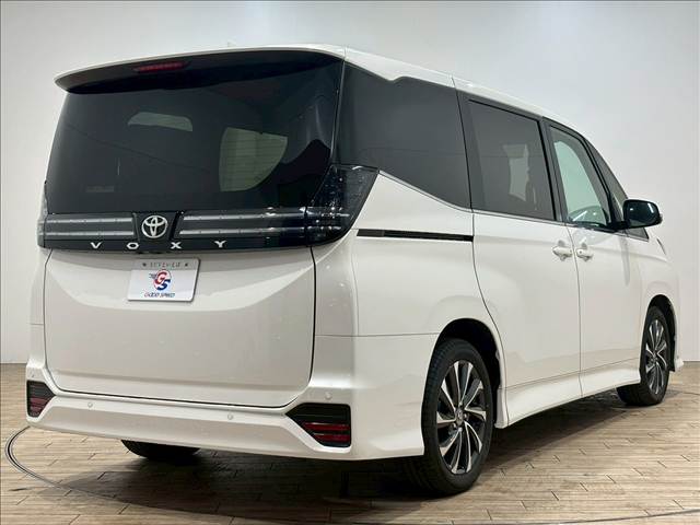 トヨタ&nbsp;ヴォクシーの画像16