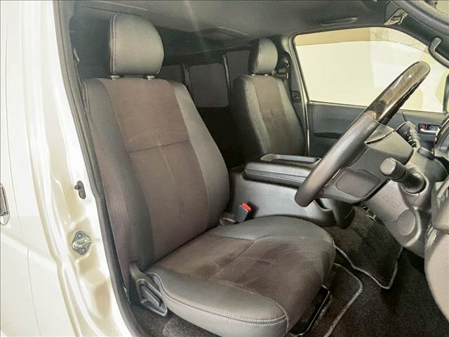 トヨタ&nbsp;ハイエースバンロングボディの画像9