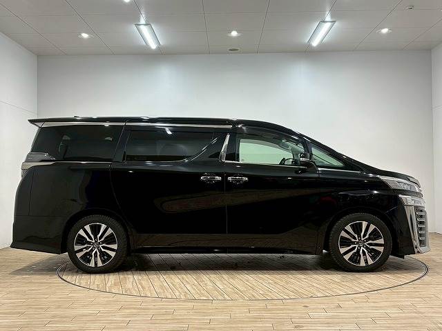 トヨタ&nbsp;ヴェルファイアの画像12