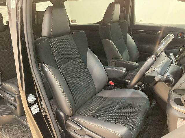 トヨタ&nbsp;ヴェルファイアの画像9