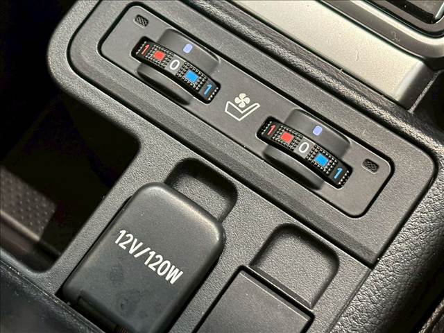 トヨタ&nbsp;ランドクルーザープラドの画像6
