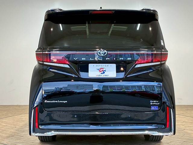 トヨタ ヴェルファイアハイブリッドの画像13
