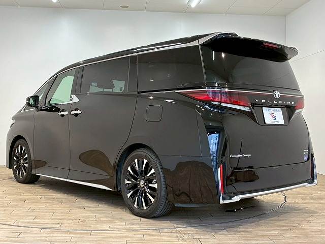 トヨタ ヴェルファイアハイブリッドの画像17