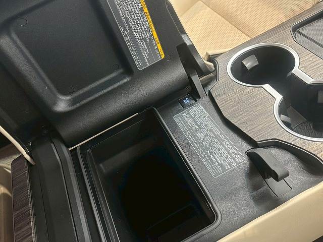 トヨタ&nbsp;ランドクルーザー300系の画像7