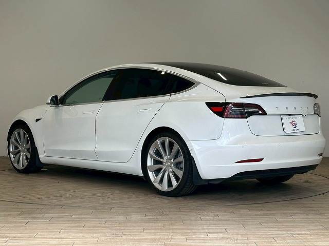 テスラ&nbsp;Model 3の画像17