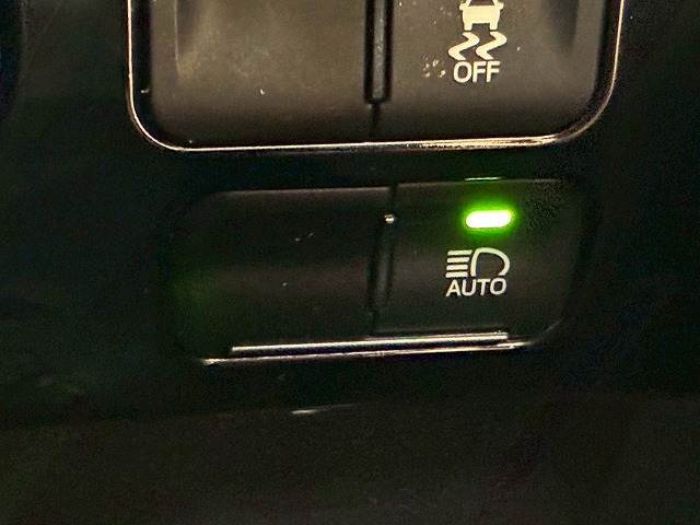 トヨタ&nbsp;プリウスの画像8