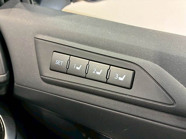 トヨタ&nbsp;アルファードの画像8