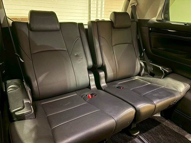 トヨタ アルファードハイブリッドの画像11