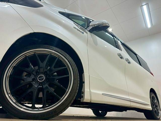 トヨタ アルファードハイブリッドの画像19