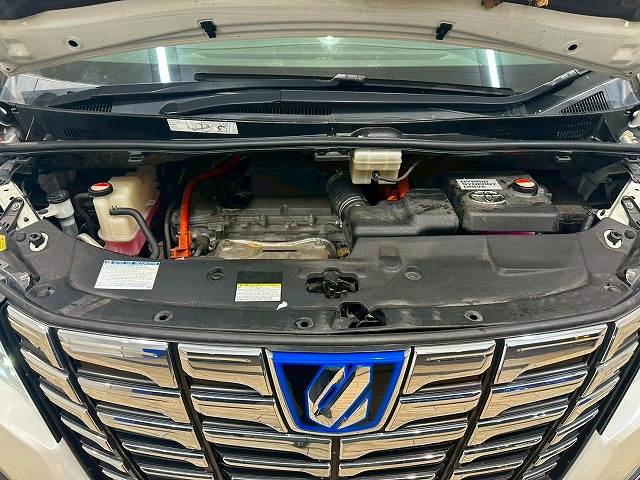 トヨタ アルファードハイブリッドの画像20