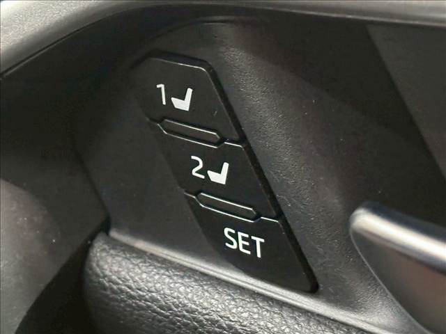 RAV4Adventure “OFFROAD packageII” 内装他