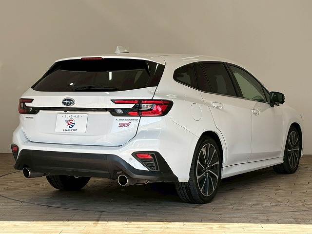 スバル&nbsp;レヴォーグの画像16