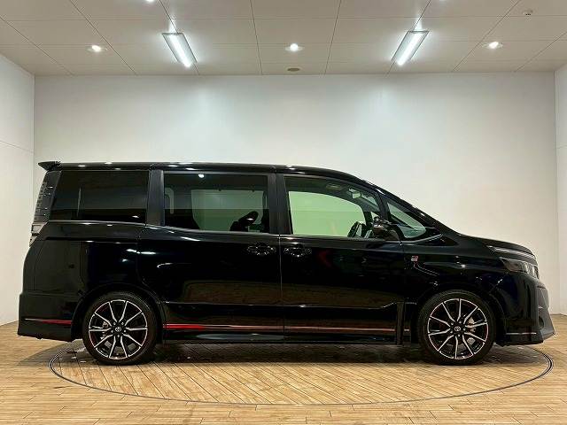 トヨタ&nbsp;ヴォクシーの画像14