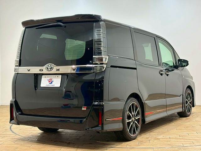 トヨタ&nbsp;ヴォクシーの画像16
