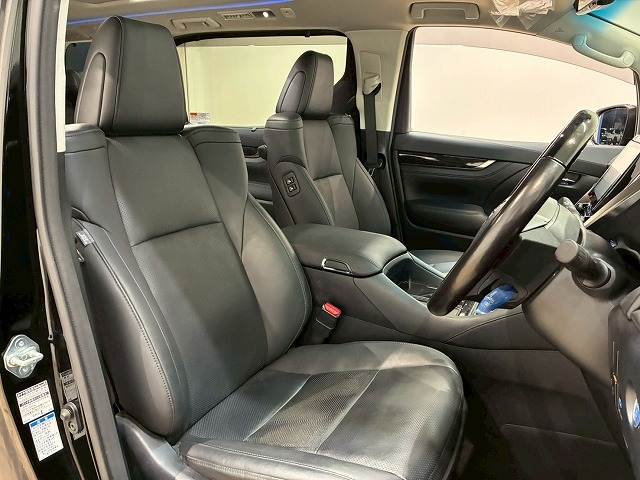 トヨタ&nbsp;アルファードハイブリッドの画像9