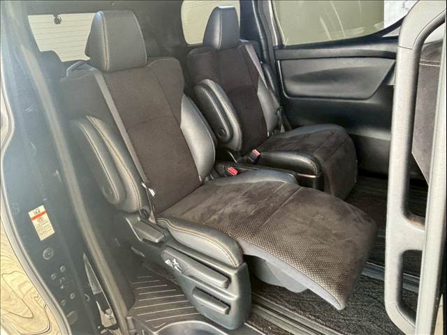 トヨタ&nbsp;ヴェルファイアの画像10