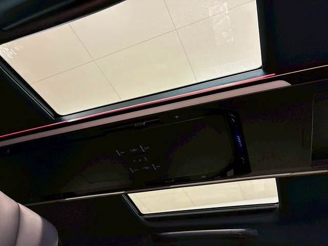 ヴェルファイアハイブリッドZ Premier 内装他