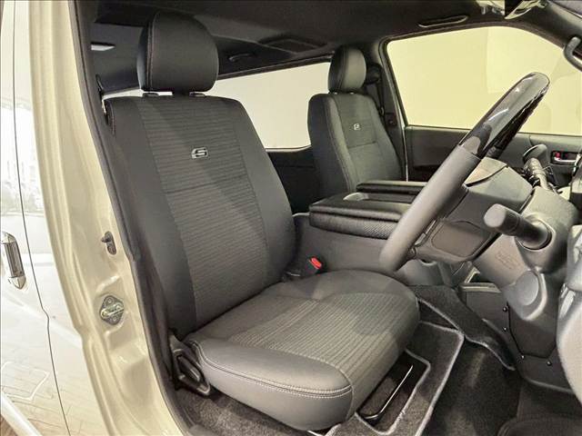 トヨタ ハイエースバンロングボディの画像9