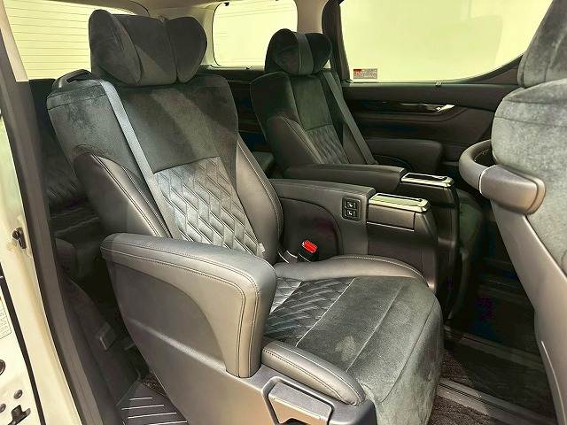 トヨタ&nbsp;ヴェルファイアの画像10