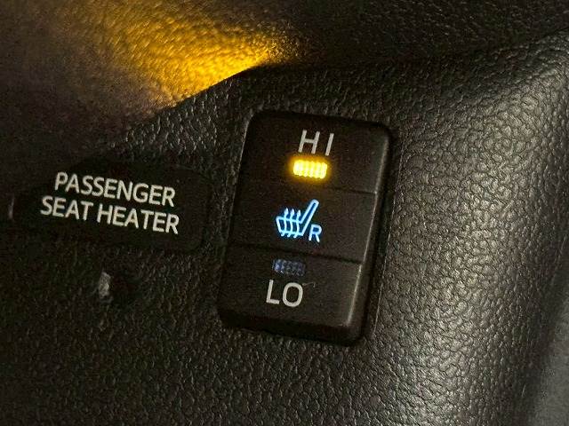 プリウスPHVS “ナビパッケージ・GR SPORT” 内装他