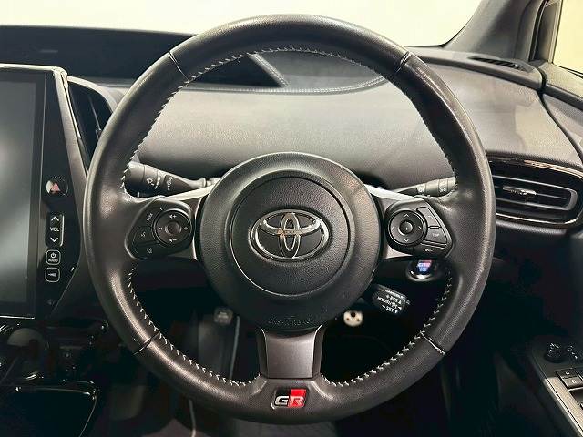 プリウスPHVS “ナビパッケージ・GR SPORT” 内装他