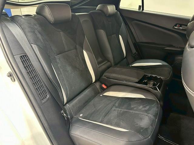 トヨタ&nbsp;プリウスPHVの画像10