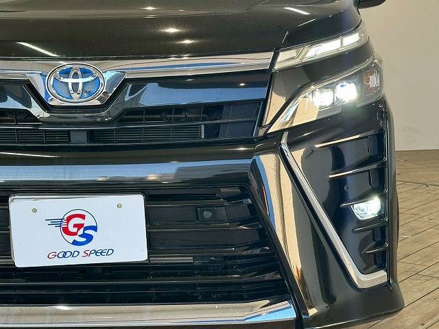 トヨタ&nbsp;ヴォクシーハイブリッドの画像18