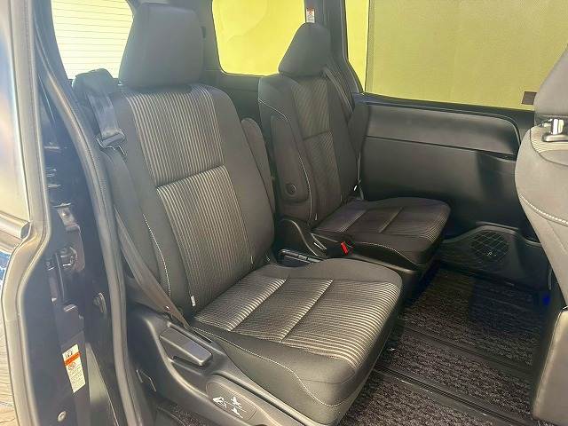 トヨタ&nbsp;ヴォクシーの画像11