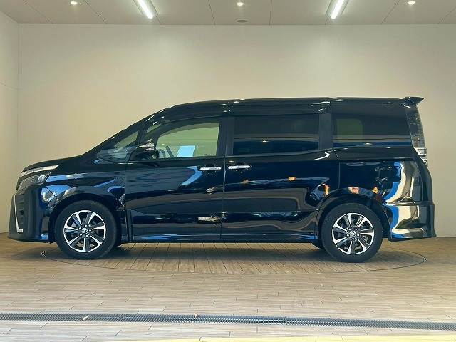 トヨタ&nbsp;ヴォクシーの画像15