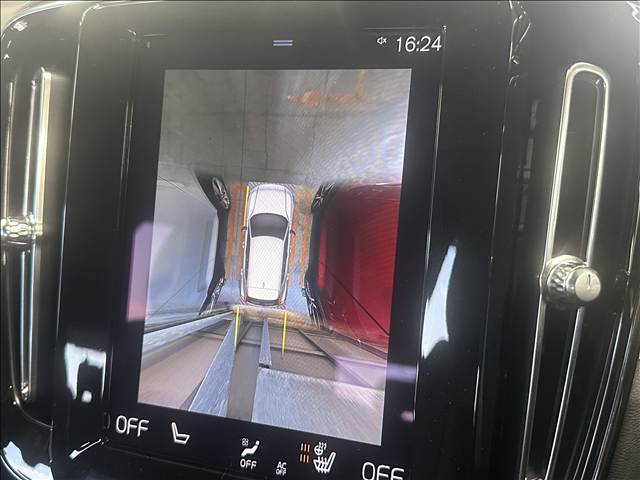 XC40□B4 AWD Inscription 内装他