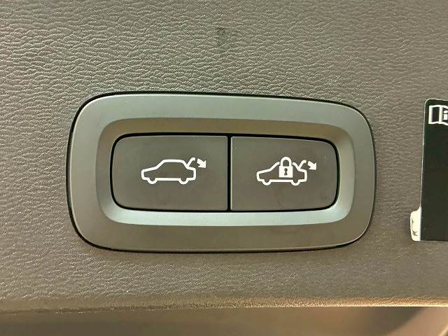 XC40□B4 AWD Inscription 内装他