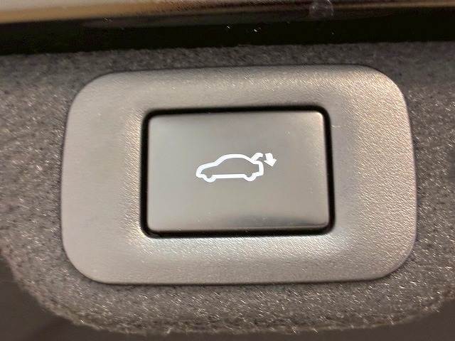 トヨタ クラウンクロスオーバーの画像8