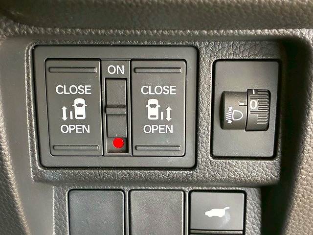 ステップワゴンe:HEV SPADA 内装他