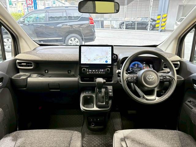 シエンタZ 7人乗り 内装他