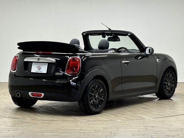 BMW MINI CONVERTIBLEの画像16