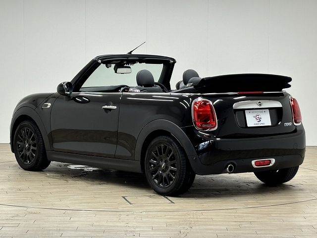 BMW MINI CONVERTIBLEの画像17