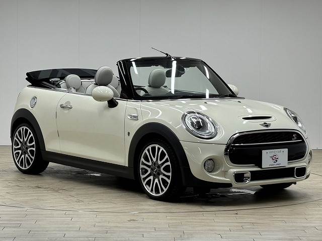 BMW MINI CONVERTIBLEの画像14