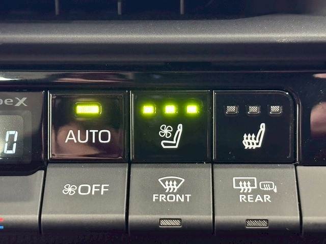 トヨタ クラウンスポーツの画像9