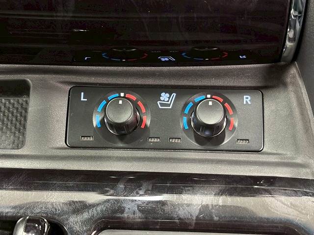 トヨタ ヴェルファイアの画像11