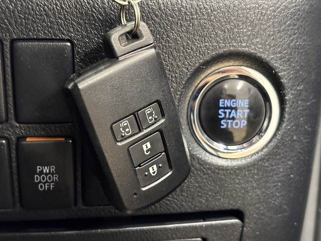 トヨタ ヴェルファイアの画像12