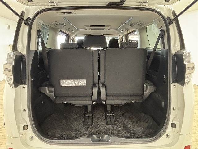 トヨタ ヴェルファイアの画像13