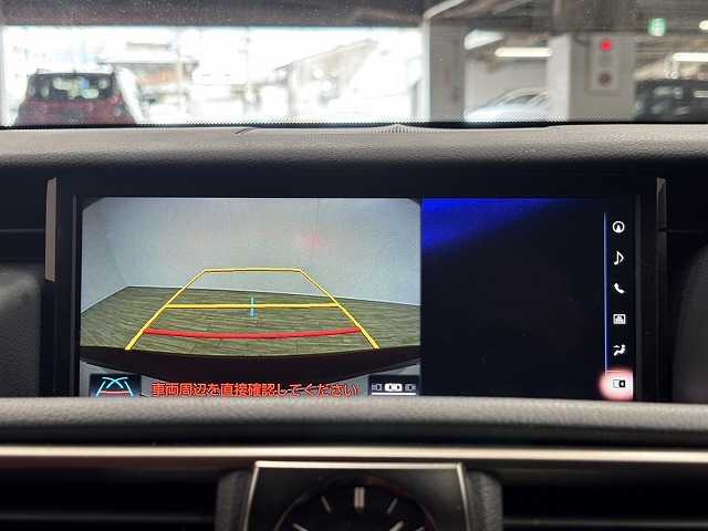 ISIS300h “F SPORT” 内装他