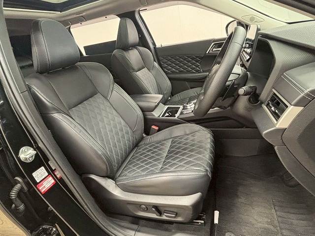 アウトランダーPHEVP 内装他