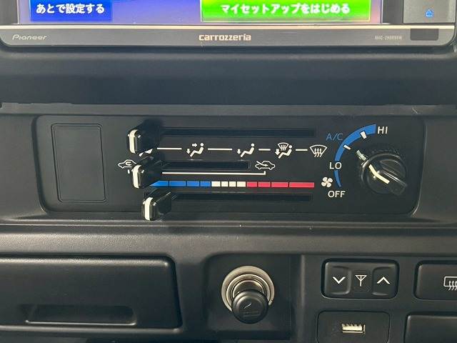 トヨタ ランドクルーザー70系の画像12