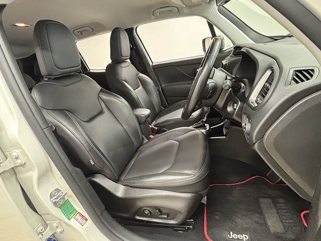 JEEP RenegadeLimited 内装他