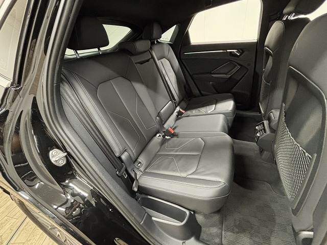 Q3 Sportback35 TDI quattro S line 内装他