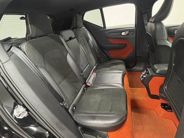 XC40T5 AWD R-Design 内装他