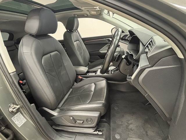 Q335 TDI quattro advanced 内装他