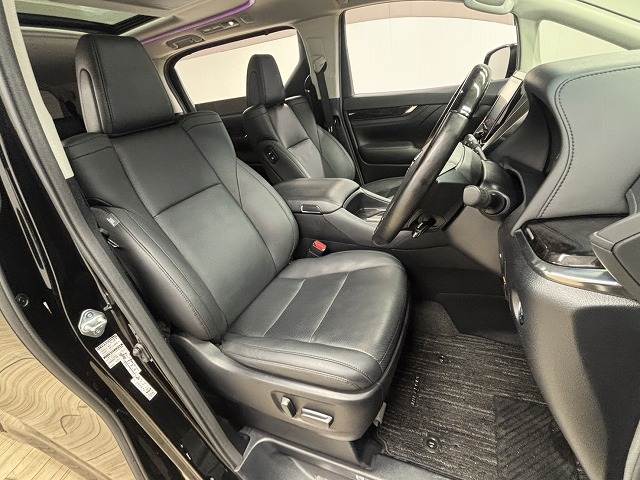 ヴェルファイアZ“G エディション” 内装他